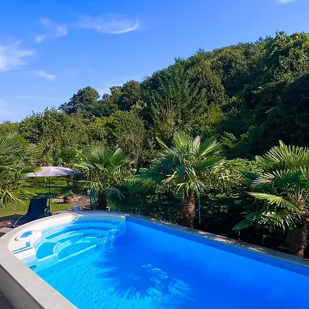Privates Ferienhaus Mit Pool & Whirlpool Zentral In Bad Dürkheim Buitenkant foto