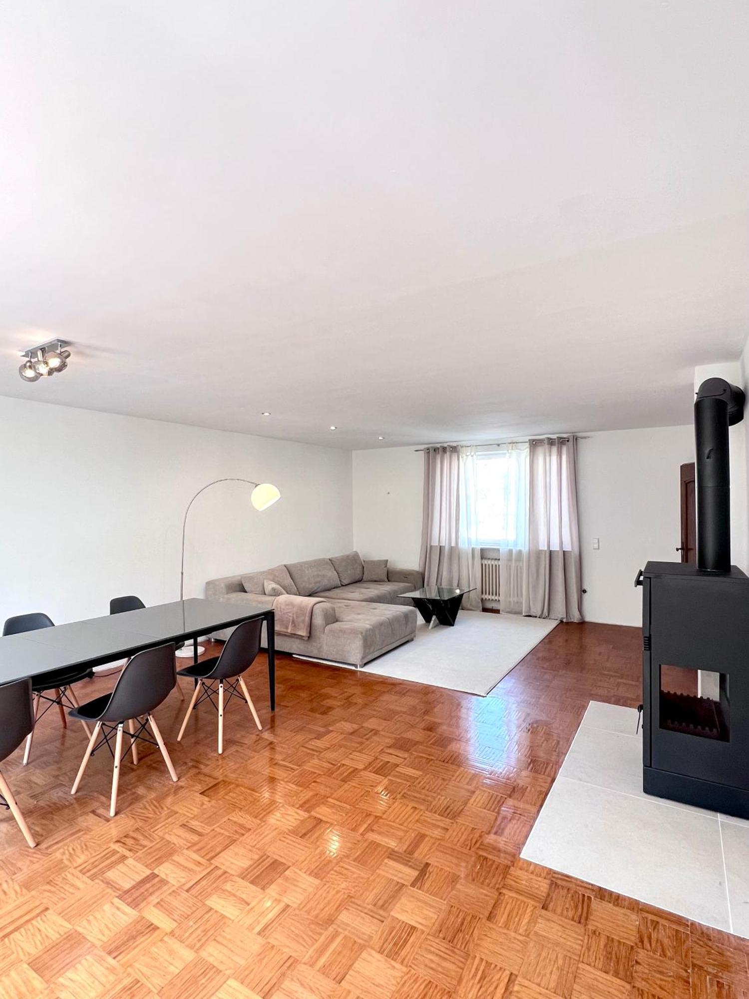 Privates Mit Pool & Whirlpool Zentral In Ferienhaus