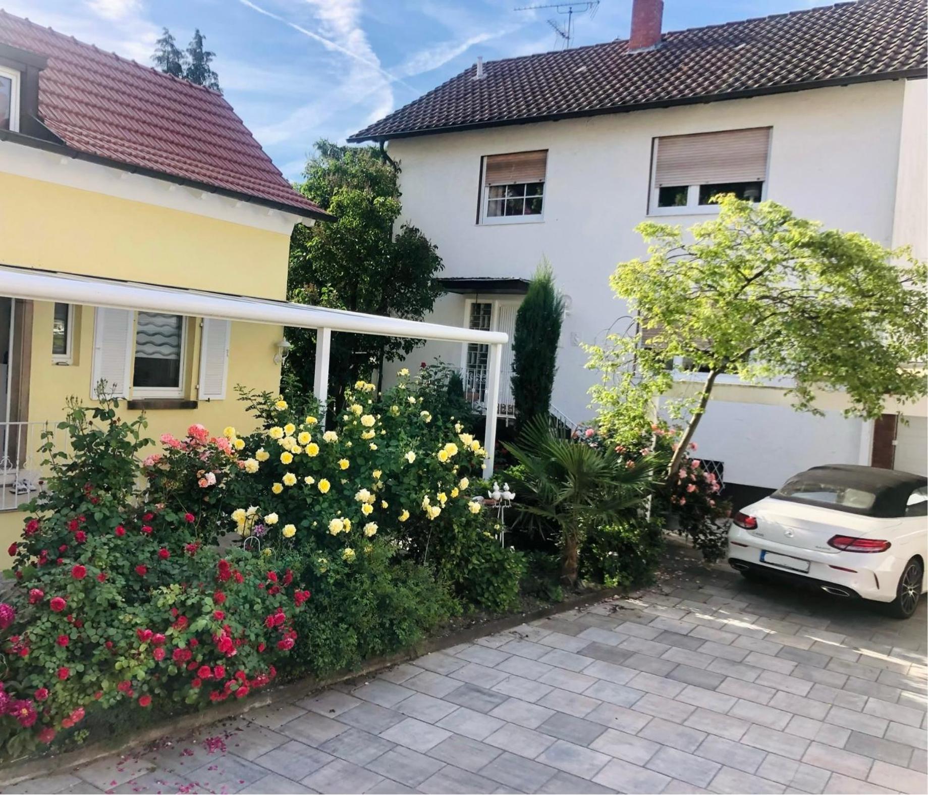 Privates Mit Pool & Whirlpool Zentral In *